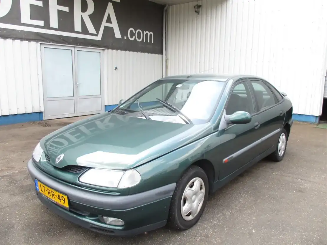 hatchback auto Renault Laguna RT 1.8 , Airco 1995