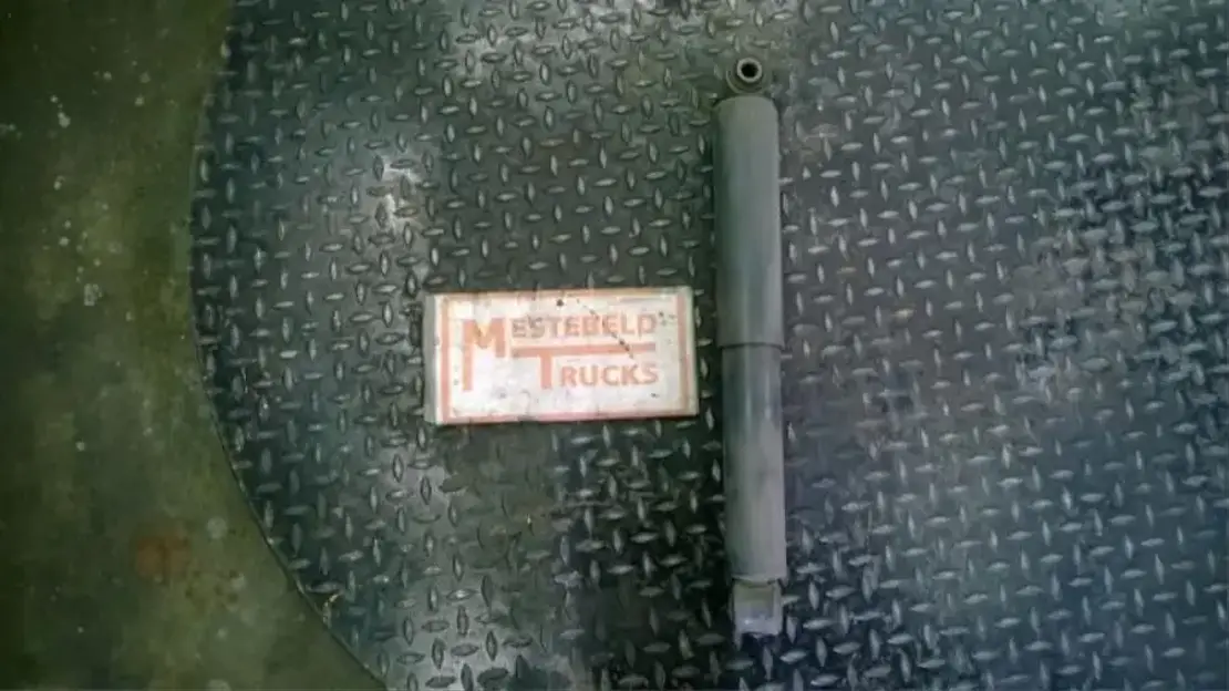 Mercedes-Benz Schokbreker achteras MP4