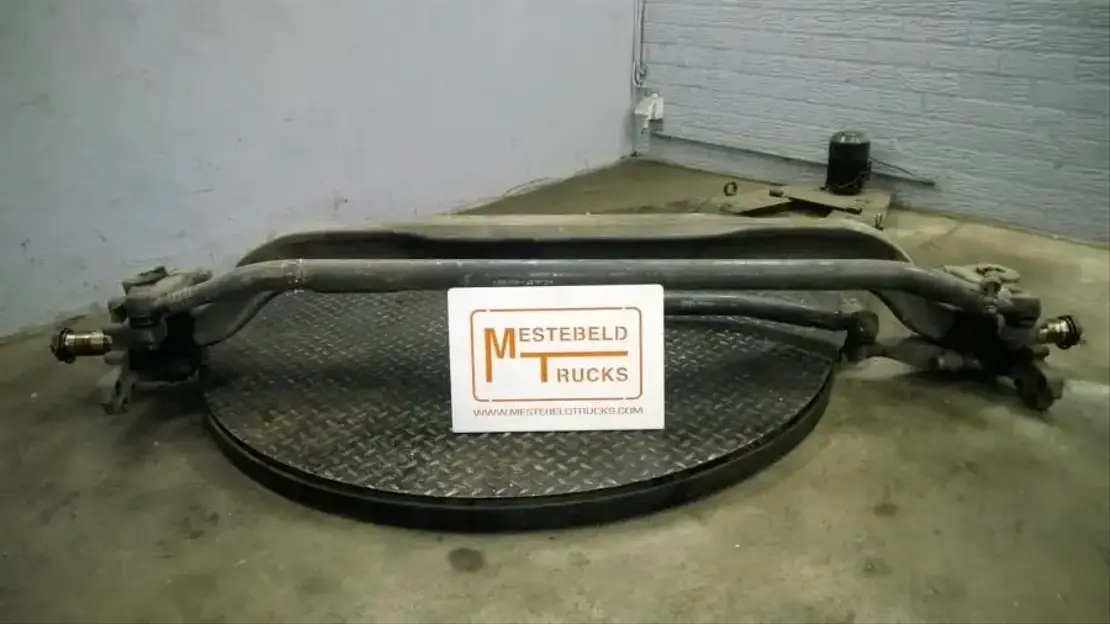 Renault Vooraslichaam met fusees