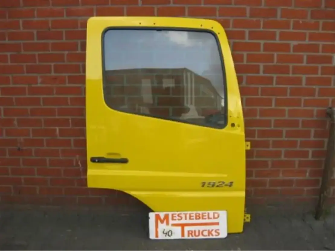 Mercedes-Benz Deur Atego 1924 rechts