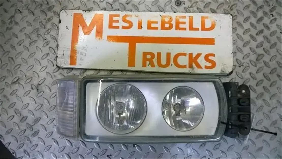 Iveco Koplamp rechts