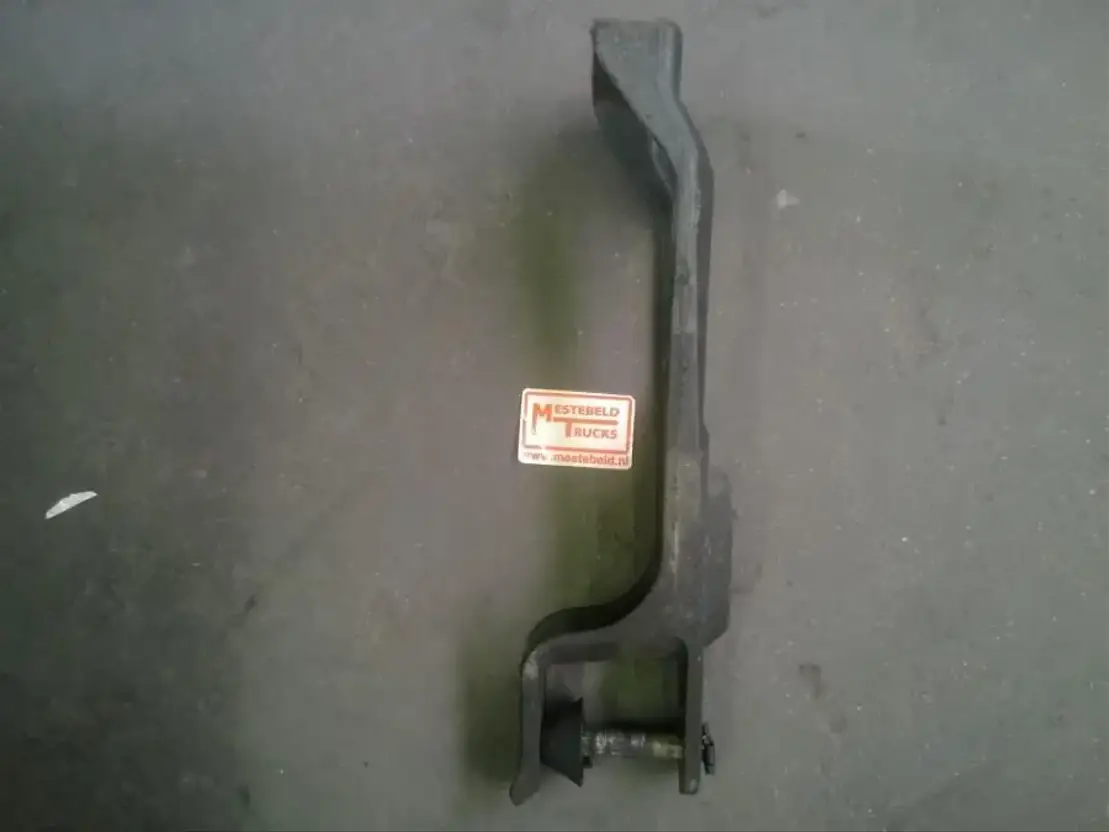 Mercedes-Benz Steun van cabine ophanging achter