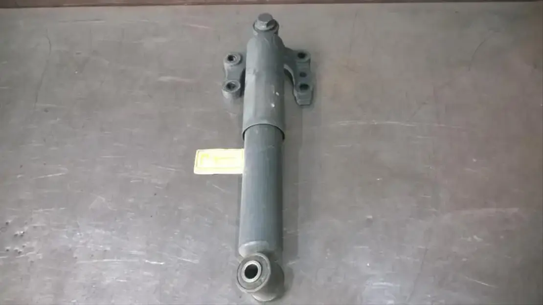 Mercedes-Benz Schokbrekers Achteras