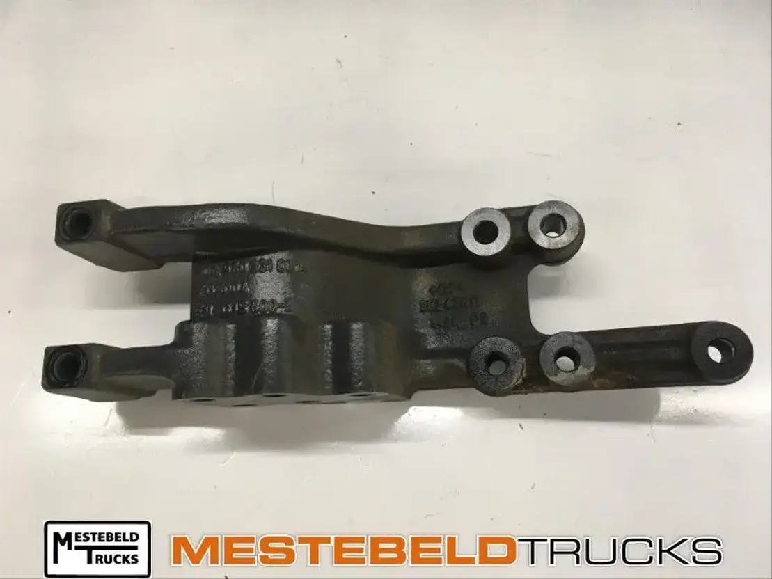 Mercedes-Benz Chassissteun rechts