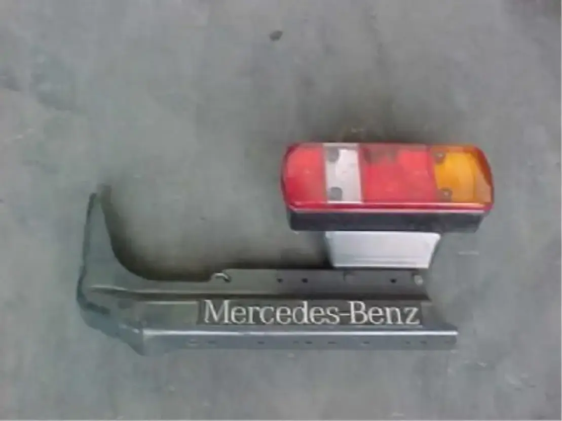 Mercedes-Benz Achterlicht+steun