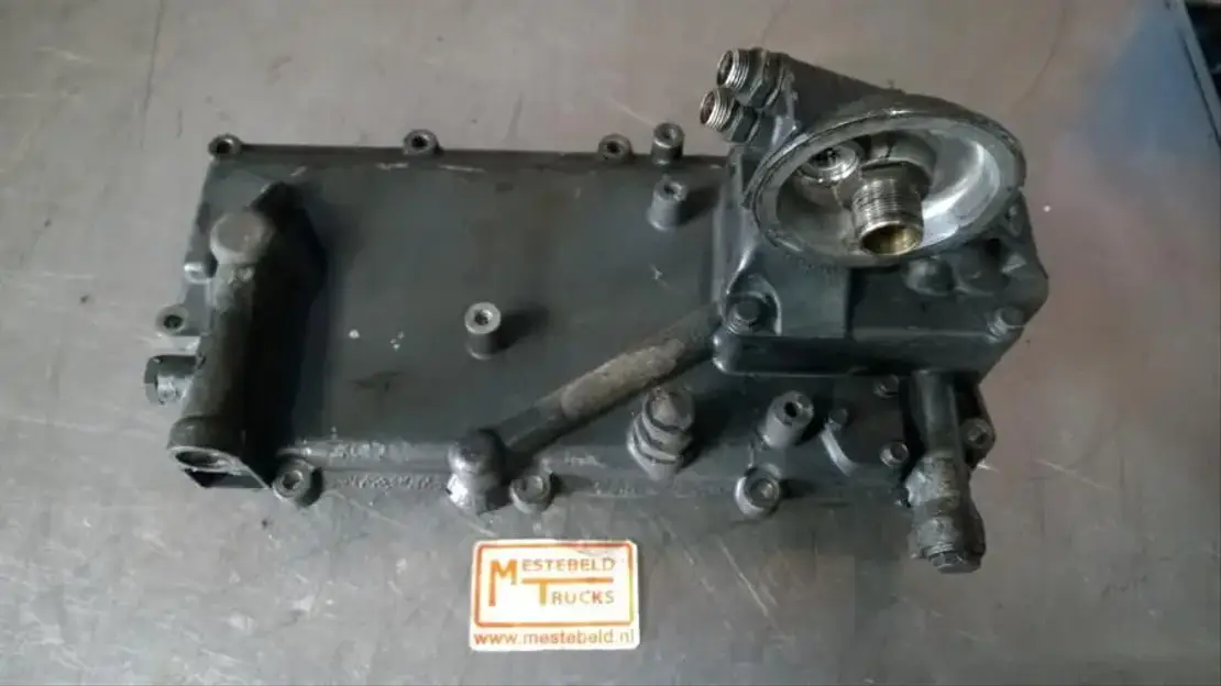 Scania Oliekoeler + Deksel DC 9