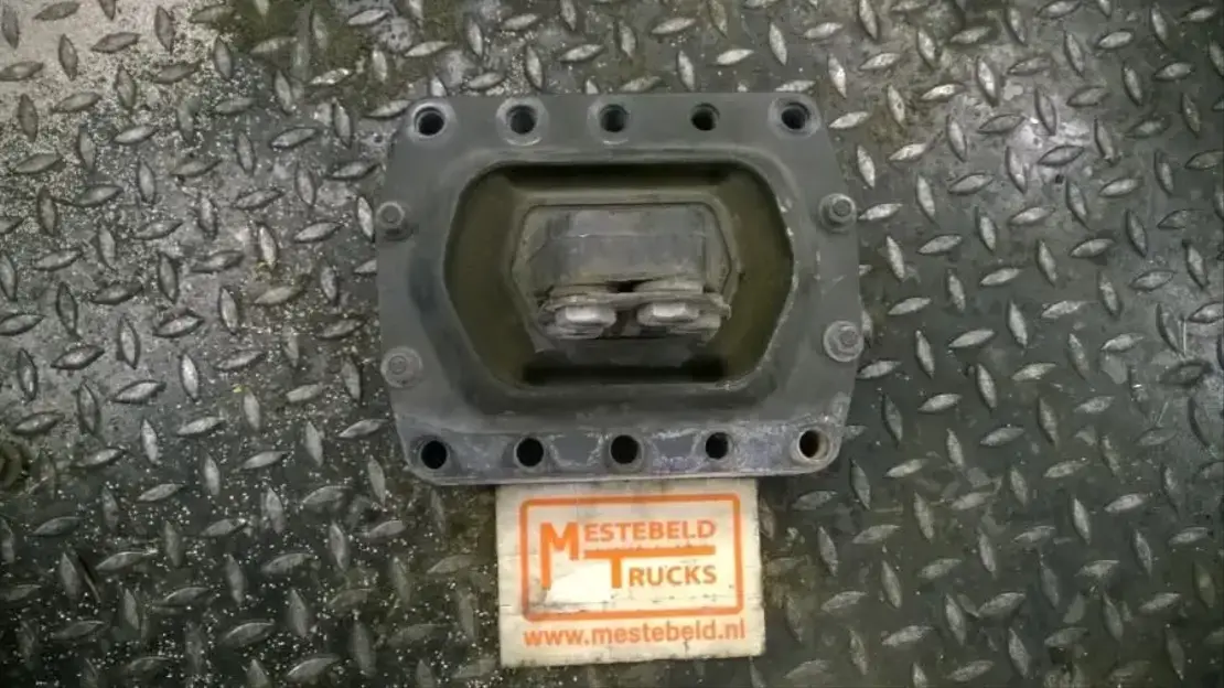 Volvo Motorsteun achter