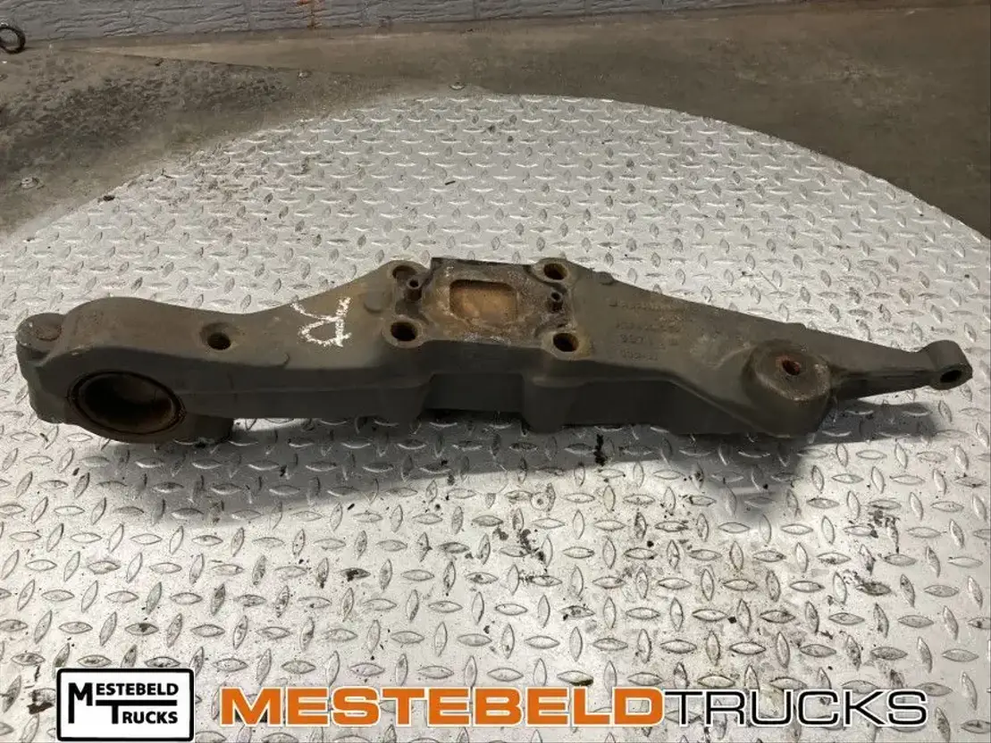 Mercedes-Benz Steun rechts van luchtbalg achteras