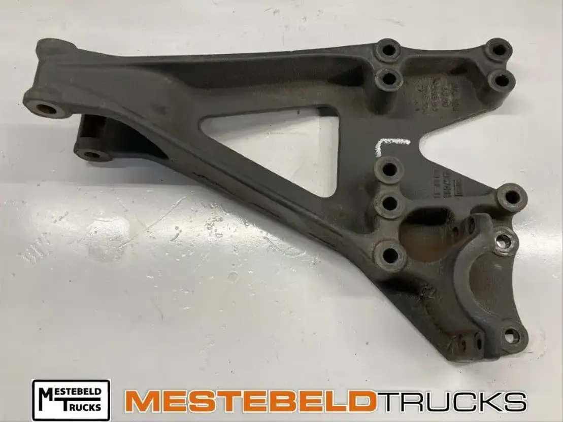 Mercedes-Benz Steun links van achterasophanging