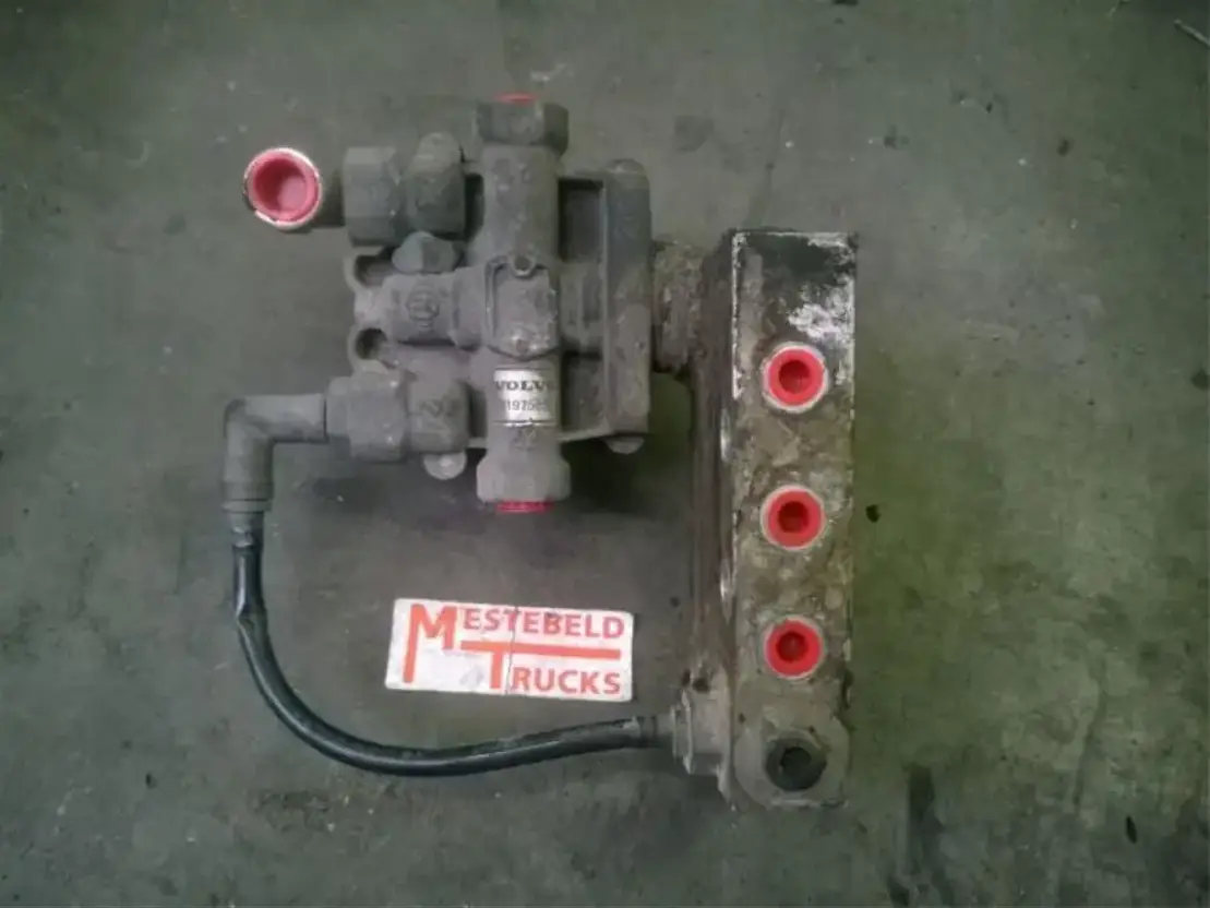 Volvo 4 kringsventiel FL6