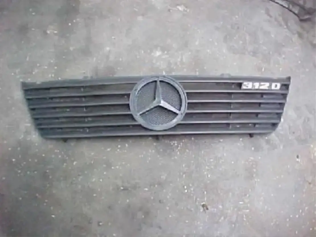 Mercedes-Benz Sprinter 312 Grille Sprinter 312