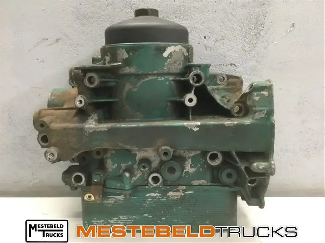 Volvo Oliekoeler / Filter D7
