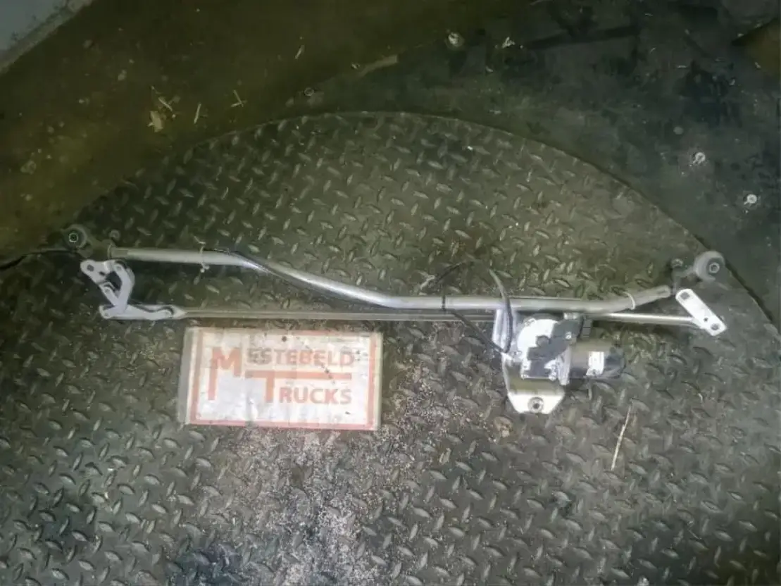 Mercedes-Benz Ruitenwissermechanisme + motor