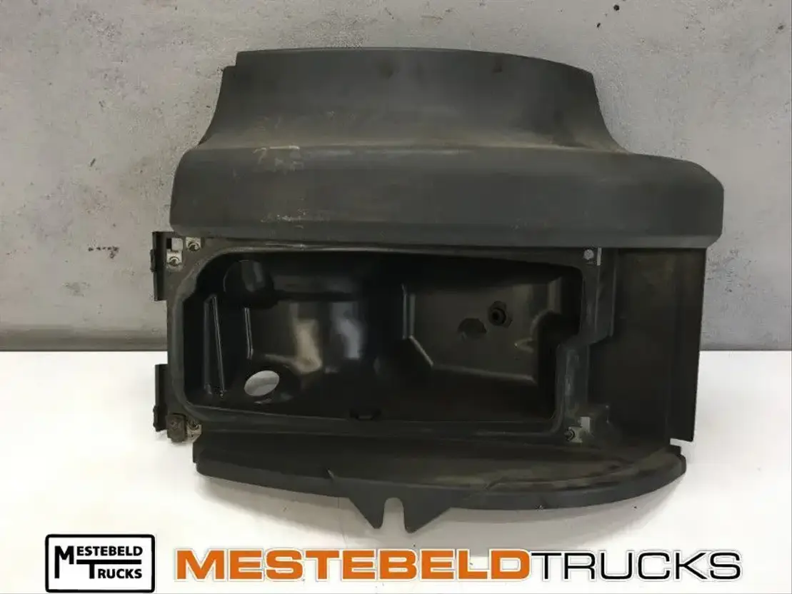 Scania Koplamphoek links