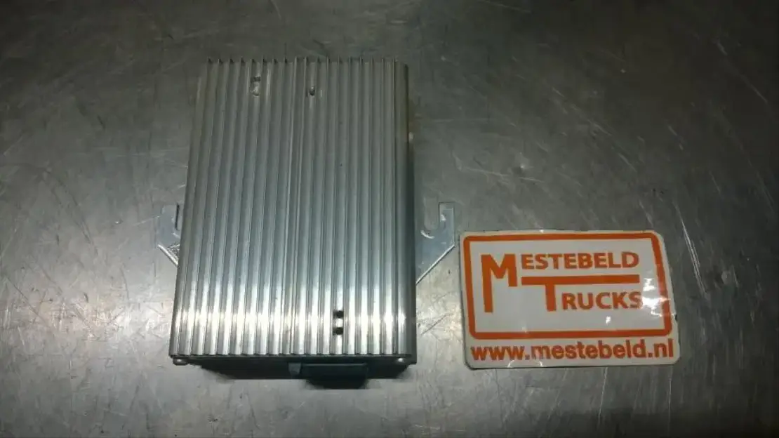 Renault Omvormer 24V/14V 15A Premium