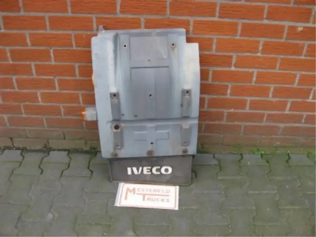 Iveco Spatbord Eurocargo 75 E 12