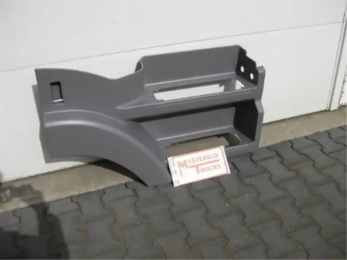 Mercedes-Benz Instapbak rechts