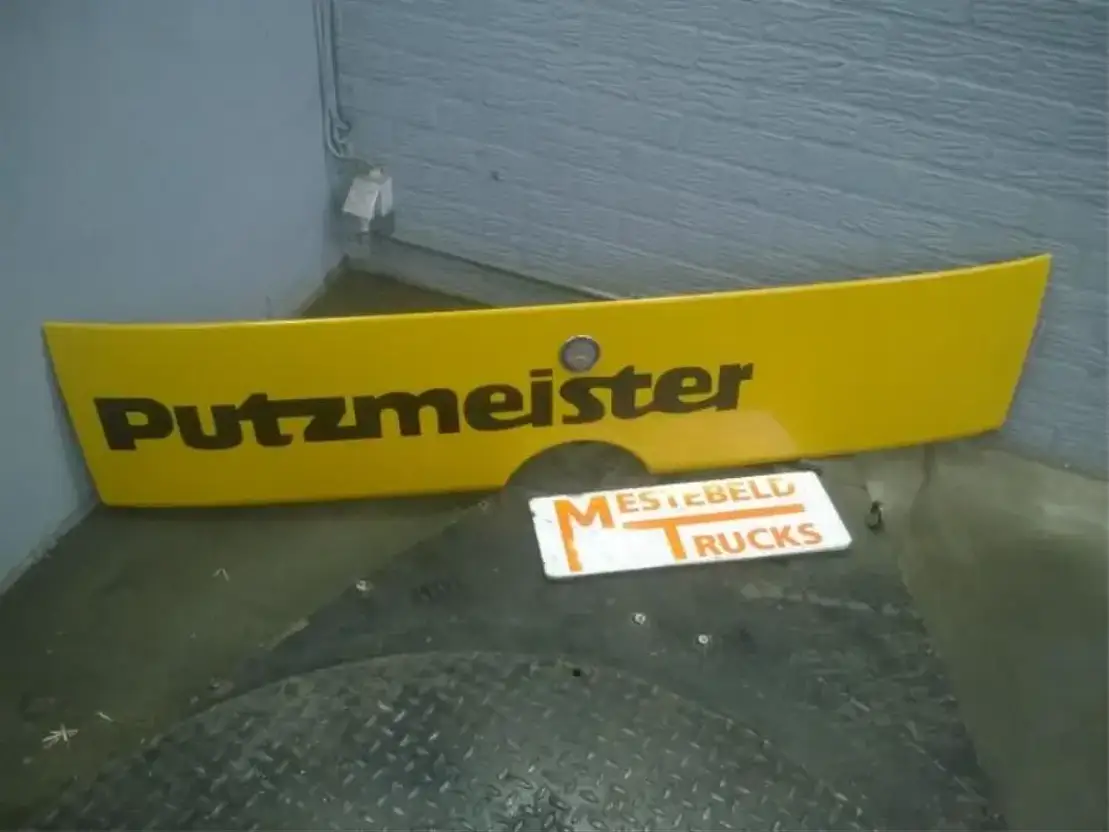 Mercedes-Benz Frontplaat boven grille