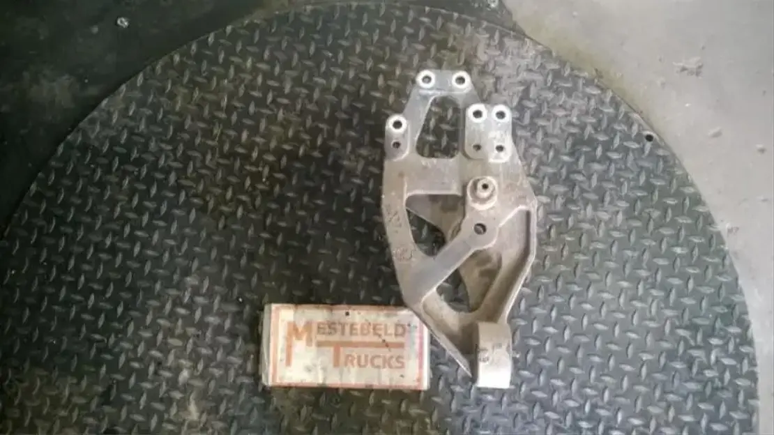 DAF Steun rechts veerpakket