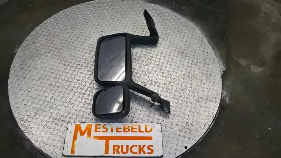 Volvo Spiegel rechts