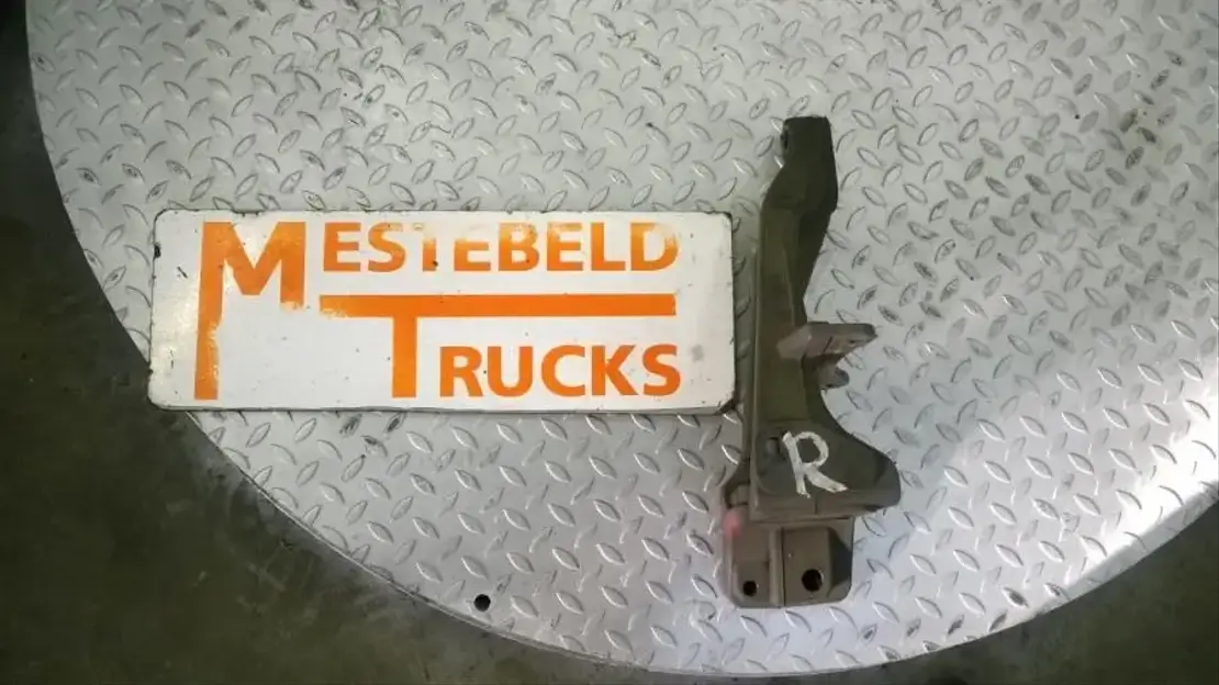 Mercedes-Benz Cabinesteun rechts