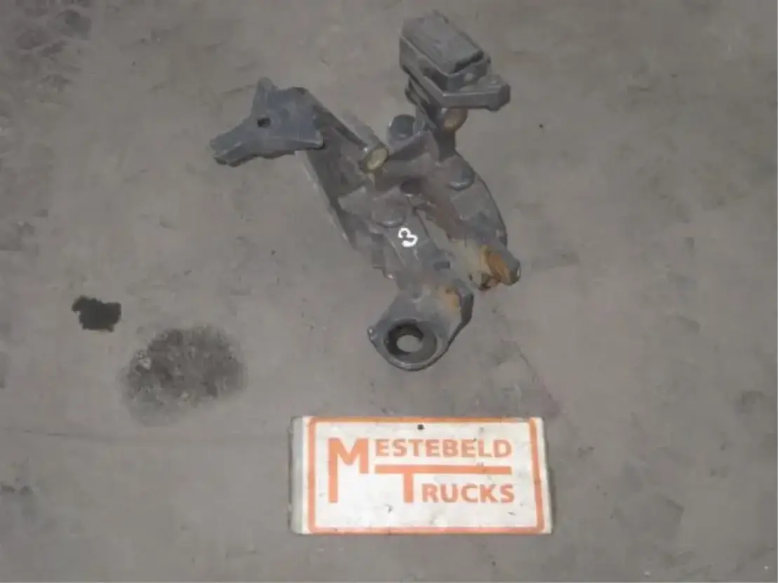 DAF Reactiestangsteun XF105