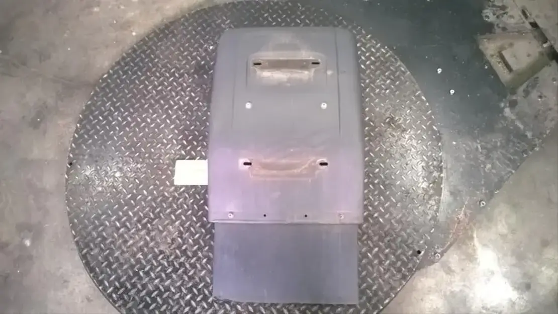 Volvo Spatbord links voorzijde