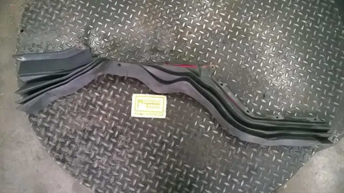 Scania G eluidsisolatiekap rechts