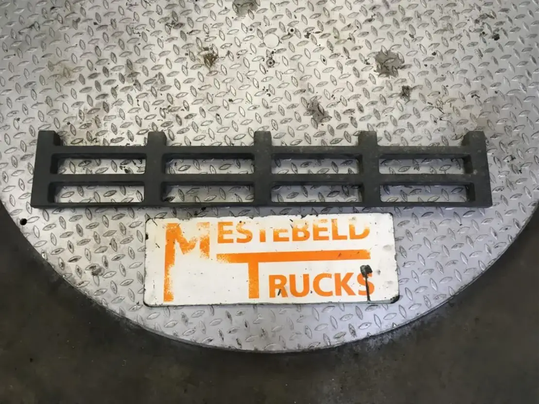 Volvo G rille / Trap