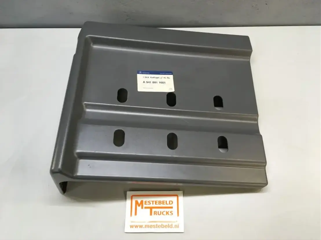 Mercedes-Benz Spatbord Actros rechtsvoor