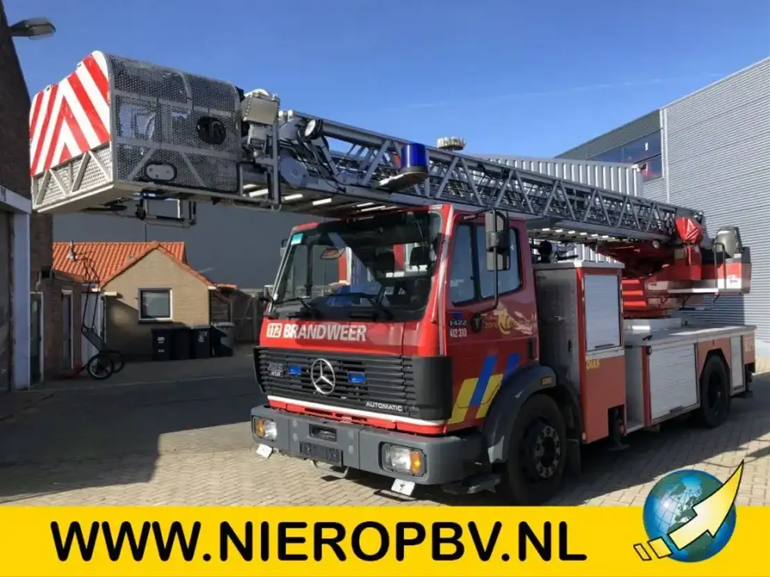 brandweerwagen vrachtwagen Mercedes Benz 1422 brandweer ladderwagen 30m 1993