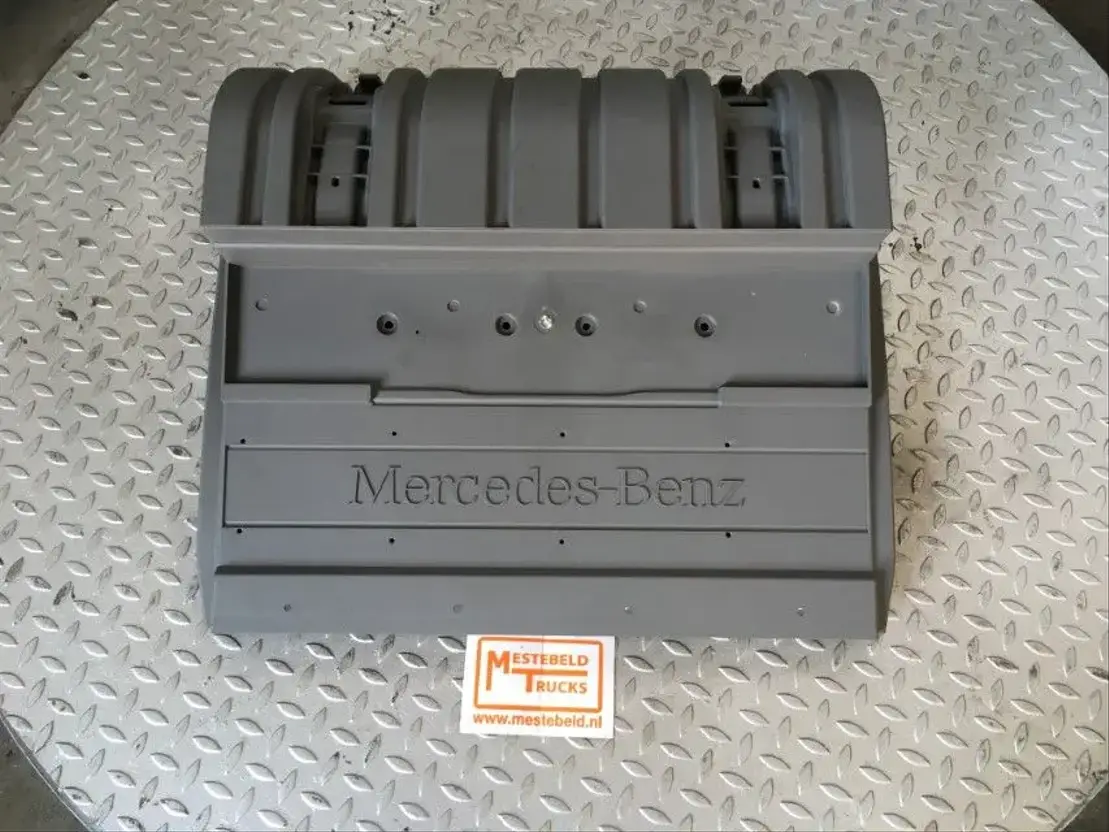 Mercedes-Benz Spatbord achter