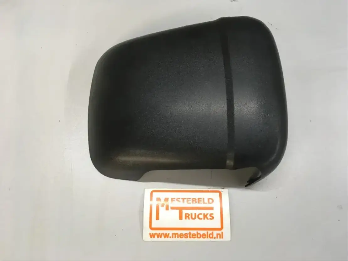 Volvo Spiegelkap rechts van kleine spiegel