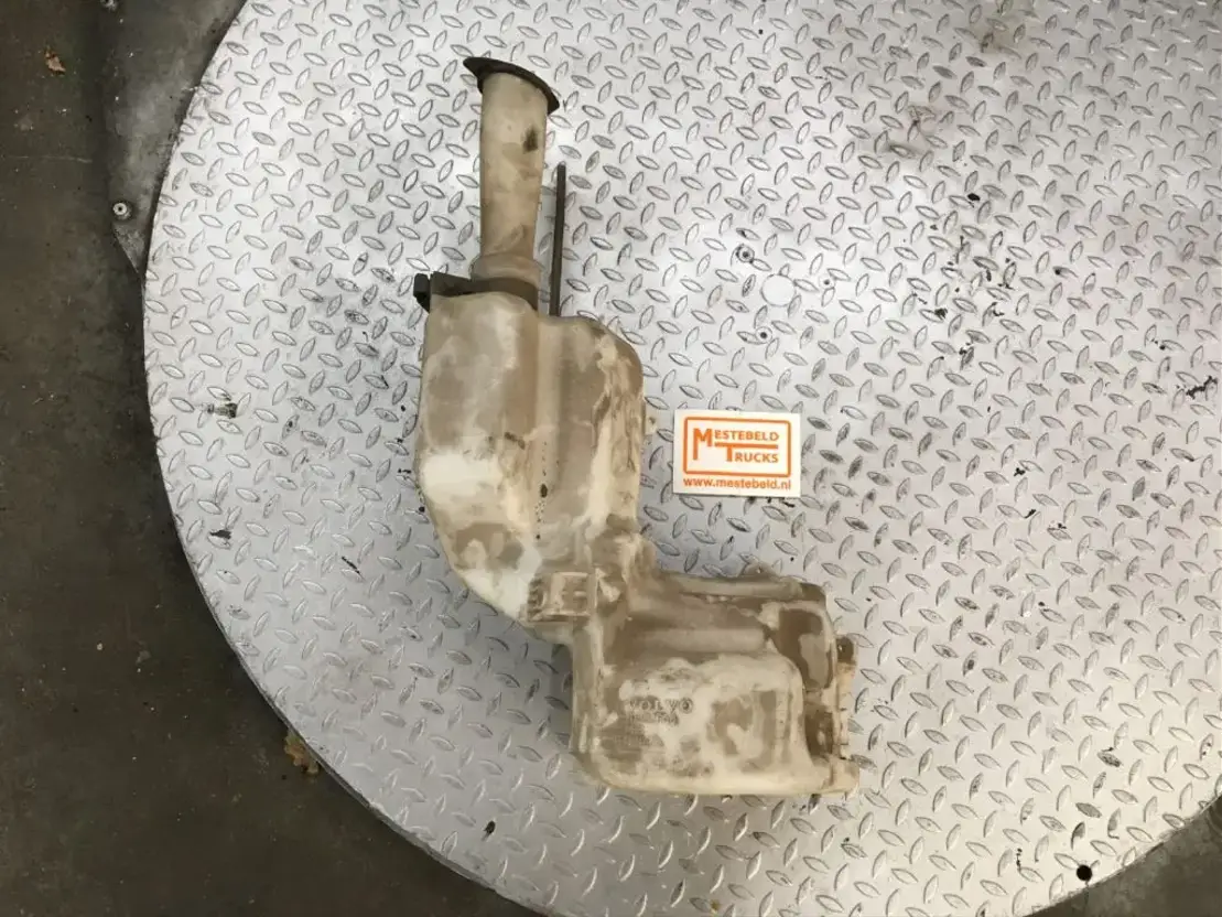 Volvo Ruitensproeiertank