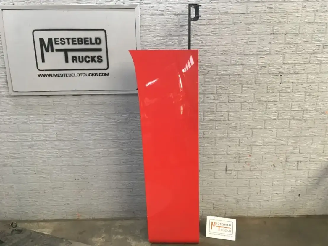 Scania Zijluchtgeleideplaat links