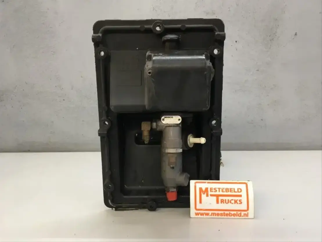 DAF Koppelingspedaaal met steun en cilinder