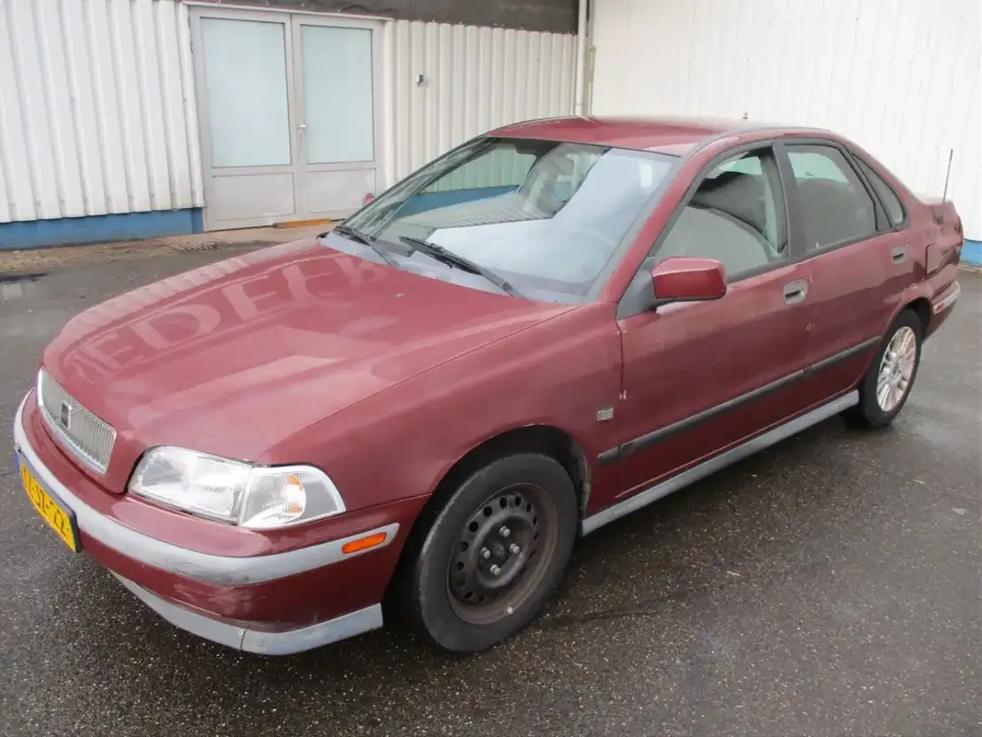sedan auto Volvo S40 , 1.8 , Automatic 1998