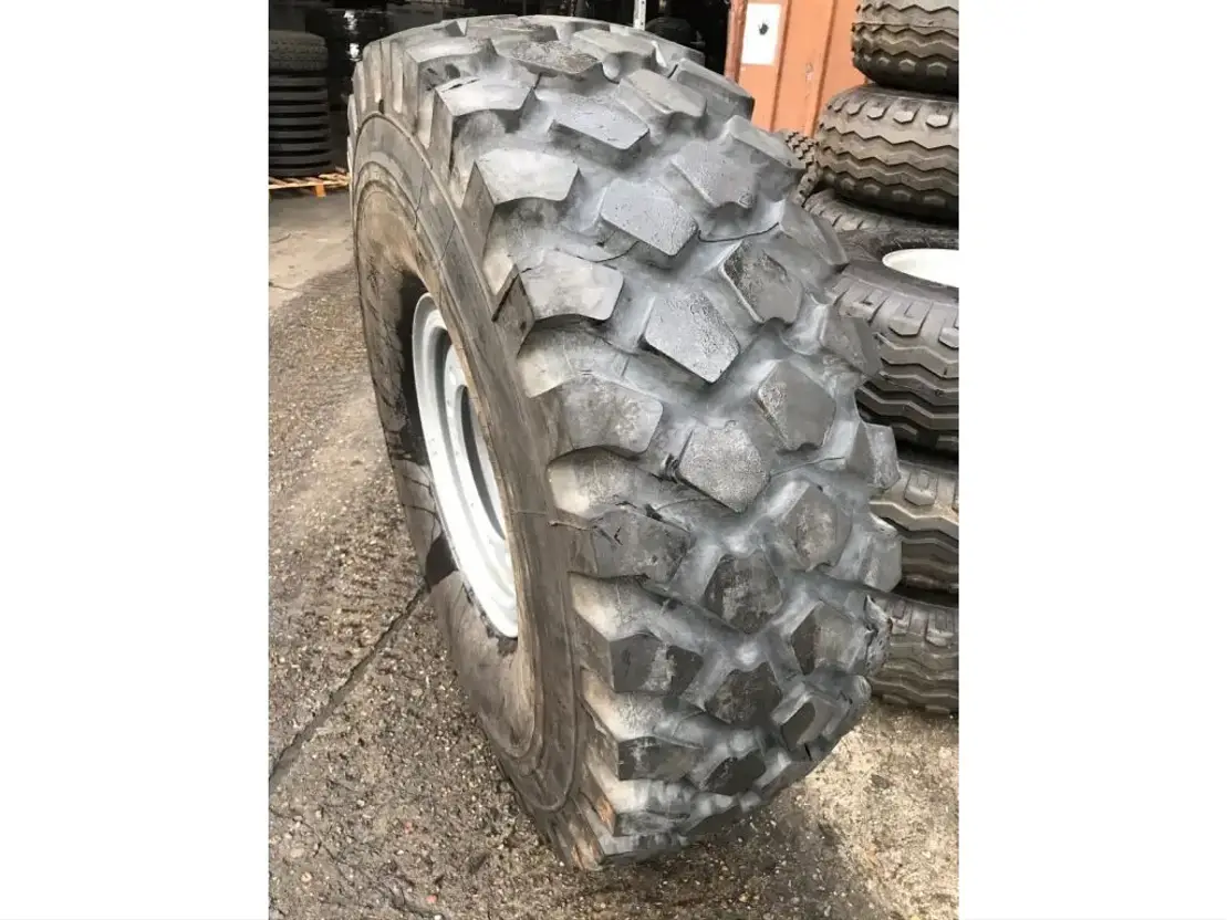Michelin 16.00R20 XZL NN occasie OP Velg