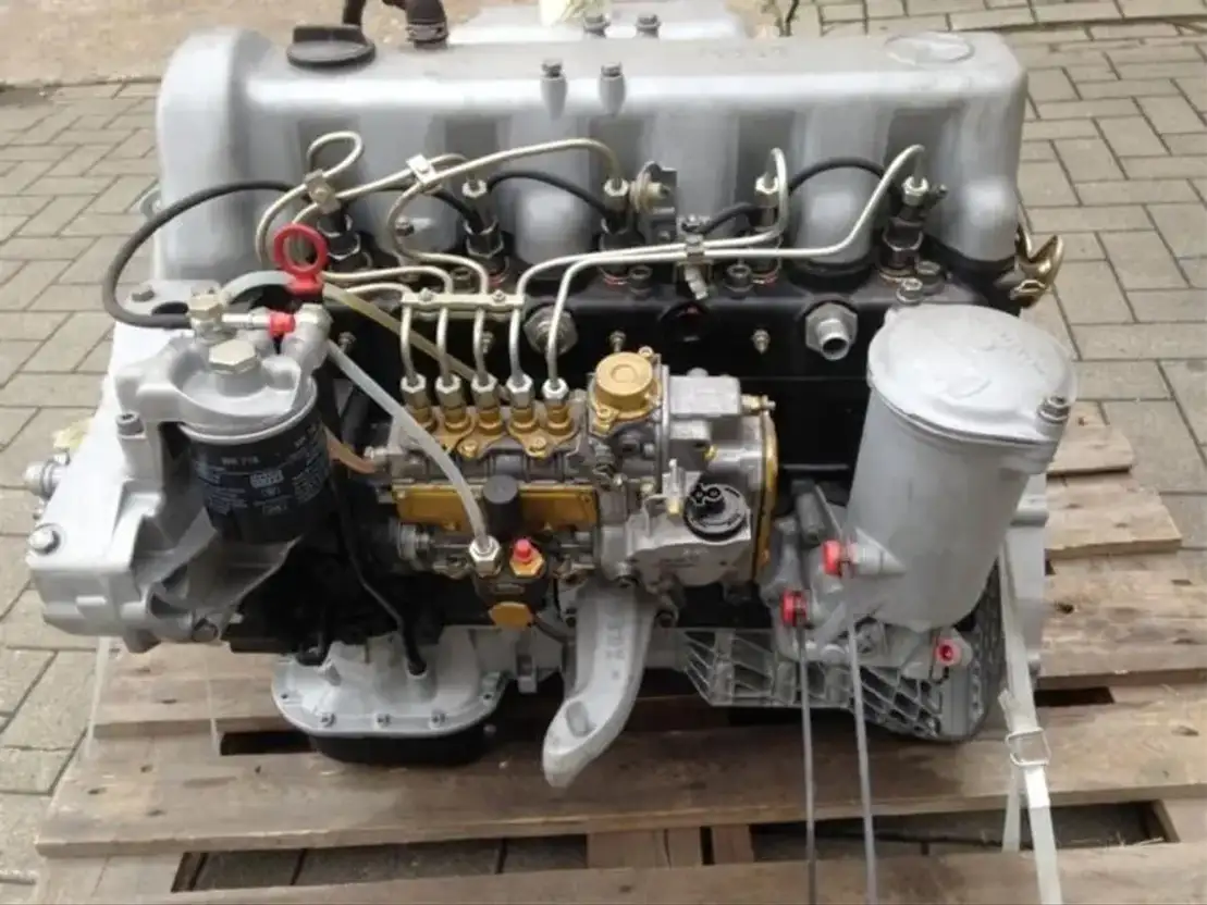motor auto onderdeel Mercedes Benz 300 D W123