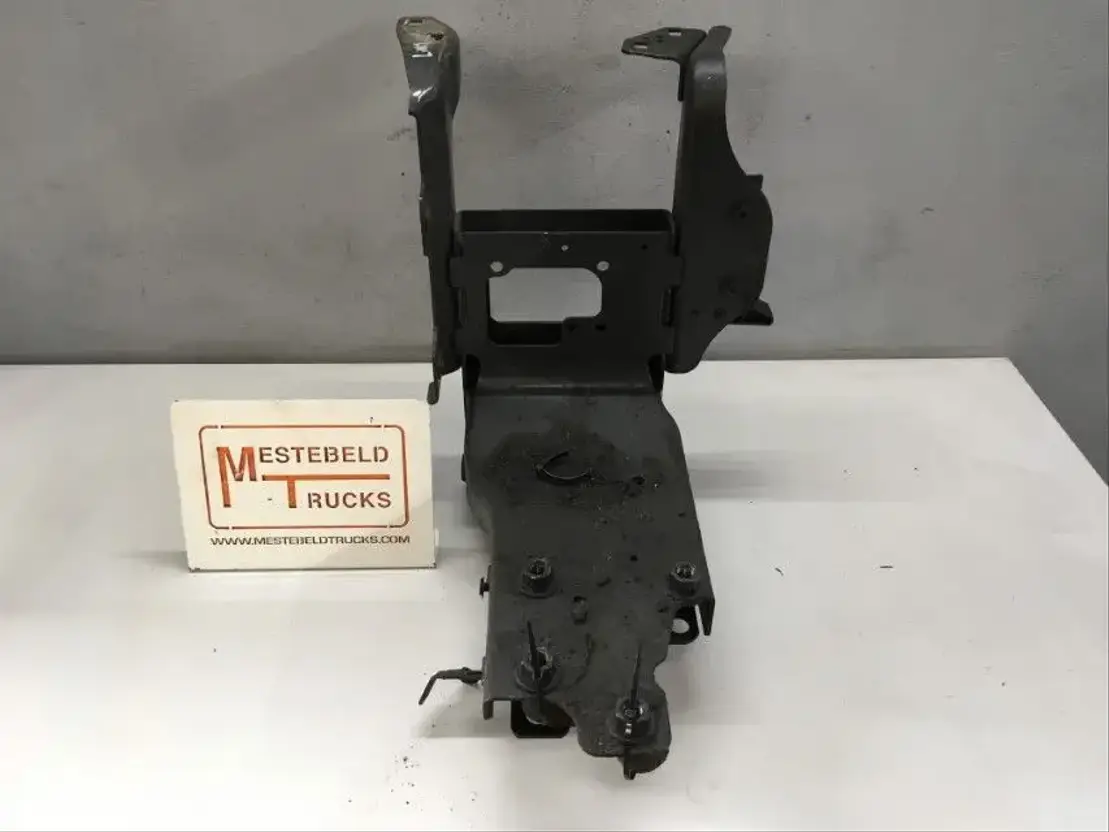 Mercedes-Benz Opstapsteun Actros MP4 links