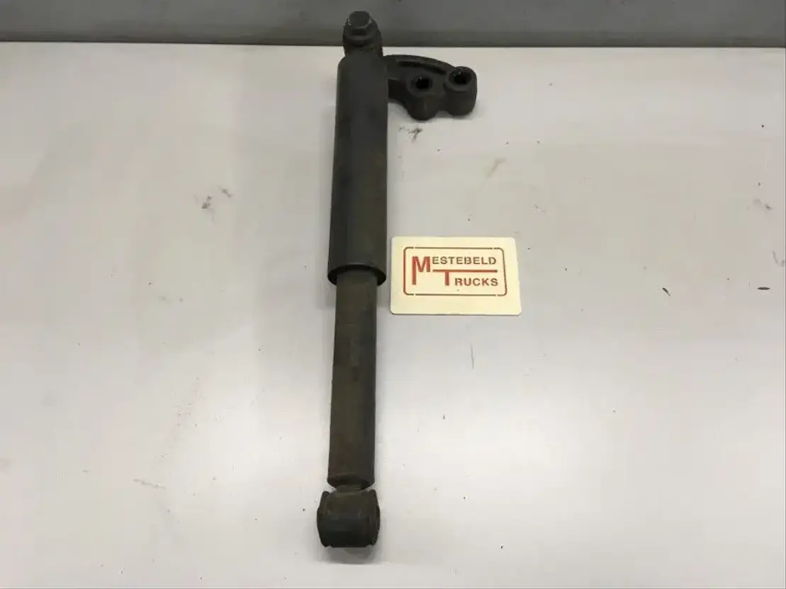 Mercedes-Benz Schokbreker vooras Actros MP4