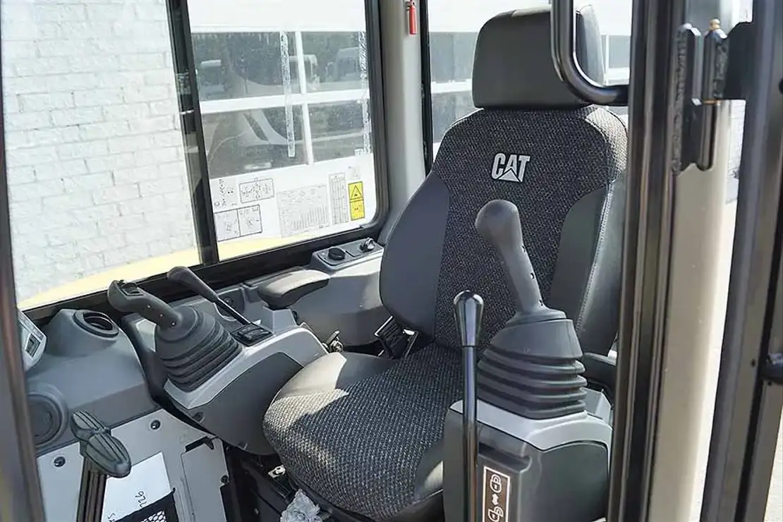 Caterpillar 305e2 Cr Mini Excavator Graaflaadmachine Trucksnl
