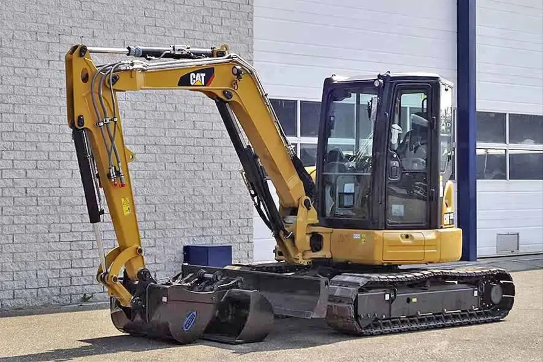 Caterpillar 305e2 Cr Mini Excavator Graaflaadmachine Trucksnl