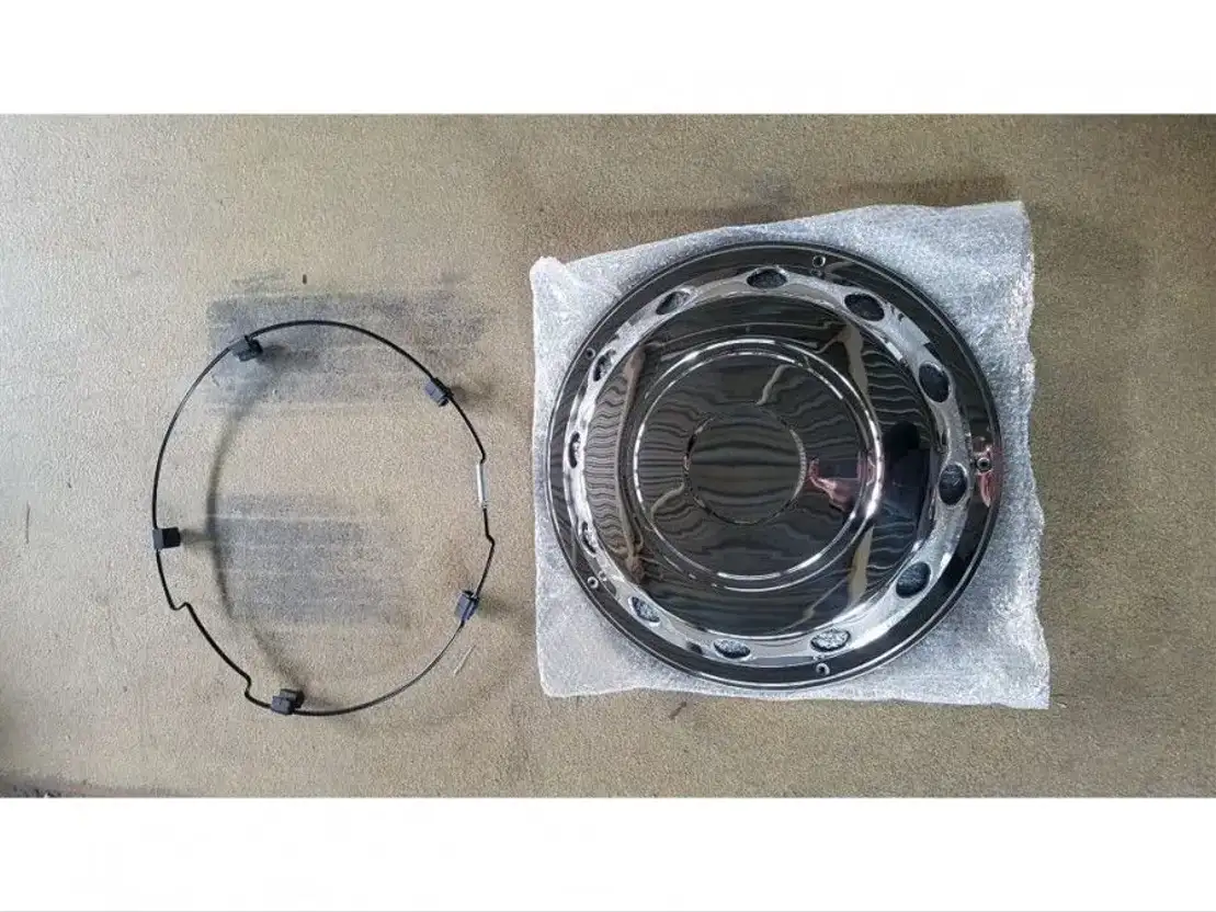 Wielenset auto onderdeel Volvo Wiel Doppen 22.5 INCH RVS Vooras 10