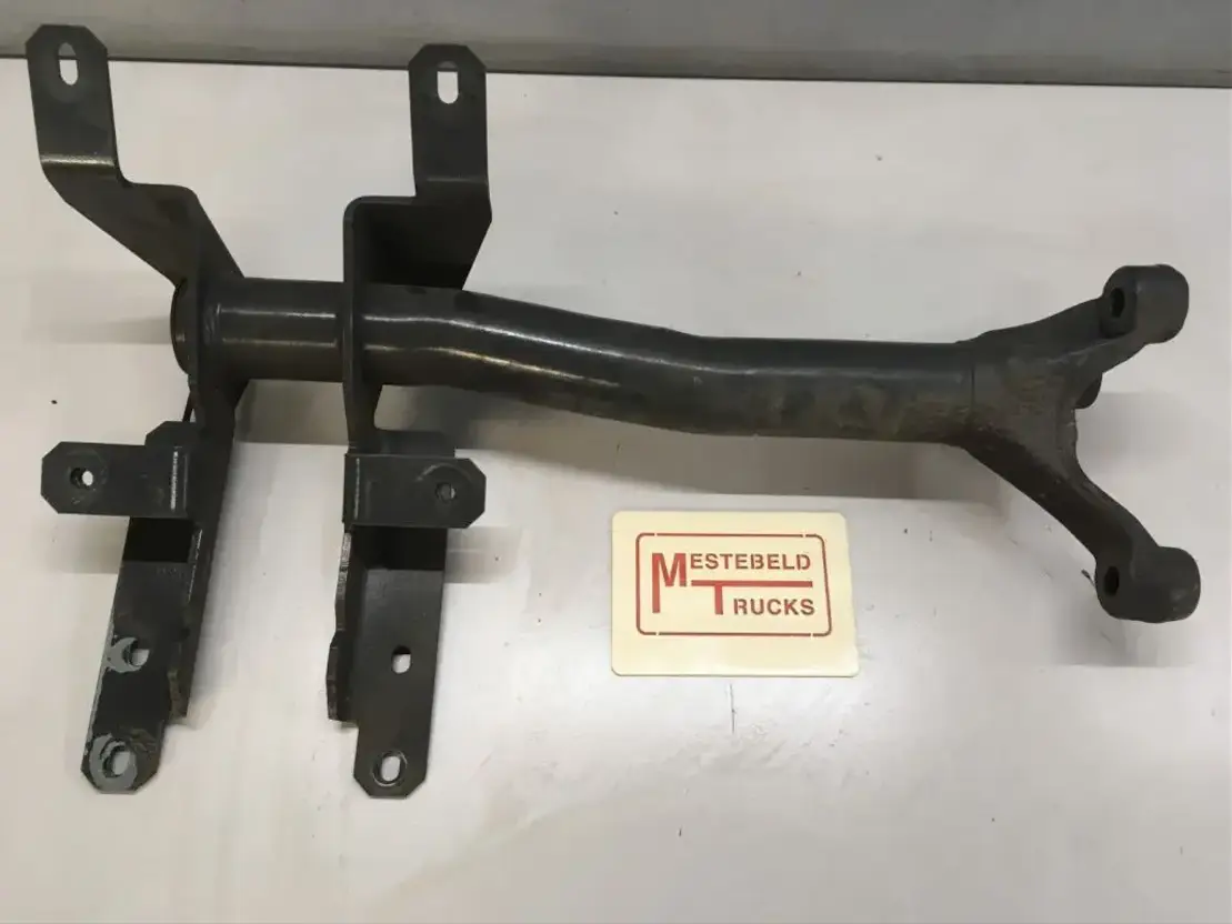 Mercedes-Benz Spatbordsteun Arocs linksvoor