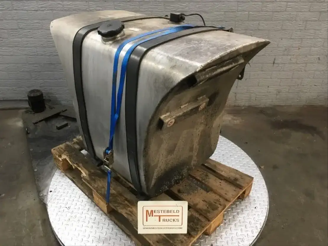Brandstoftank Actros