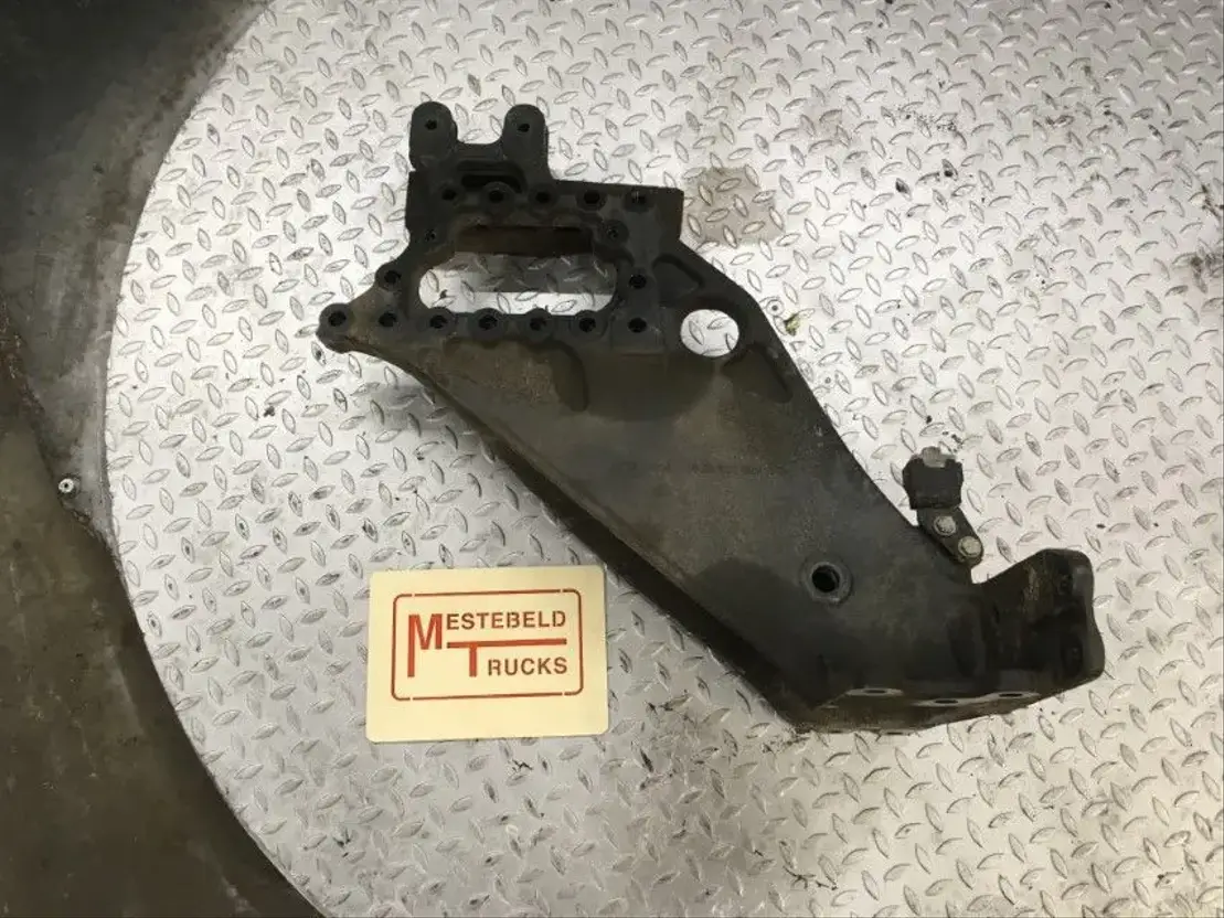 Mercedes-Benz Voorveersteun rechts