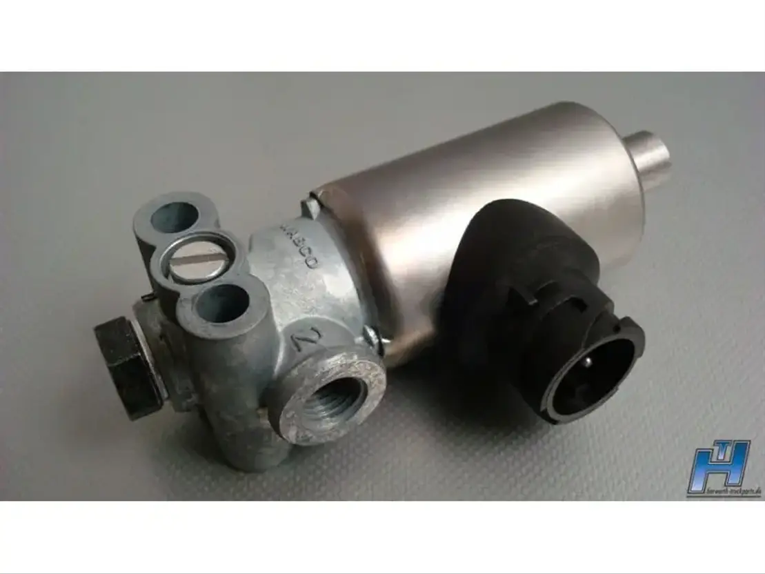 DAF Magnetventil 1330135 XF105