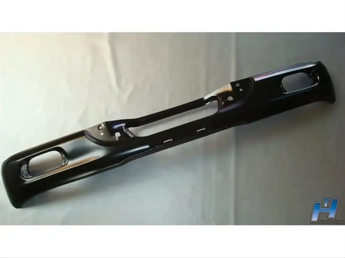 DAF Stoßfänger mit Scheinwerferöffnungen 1826225 XF105