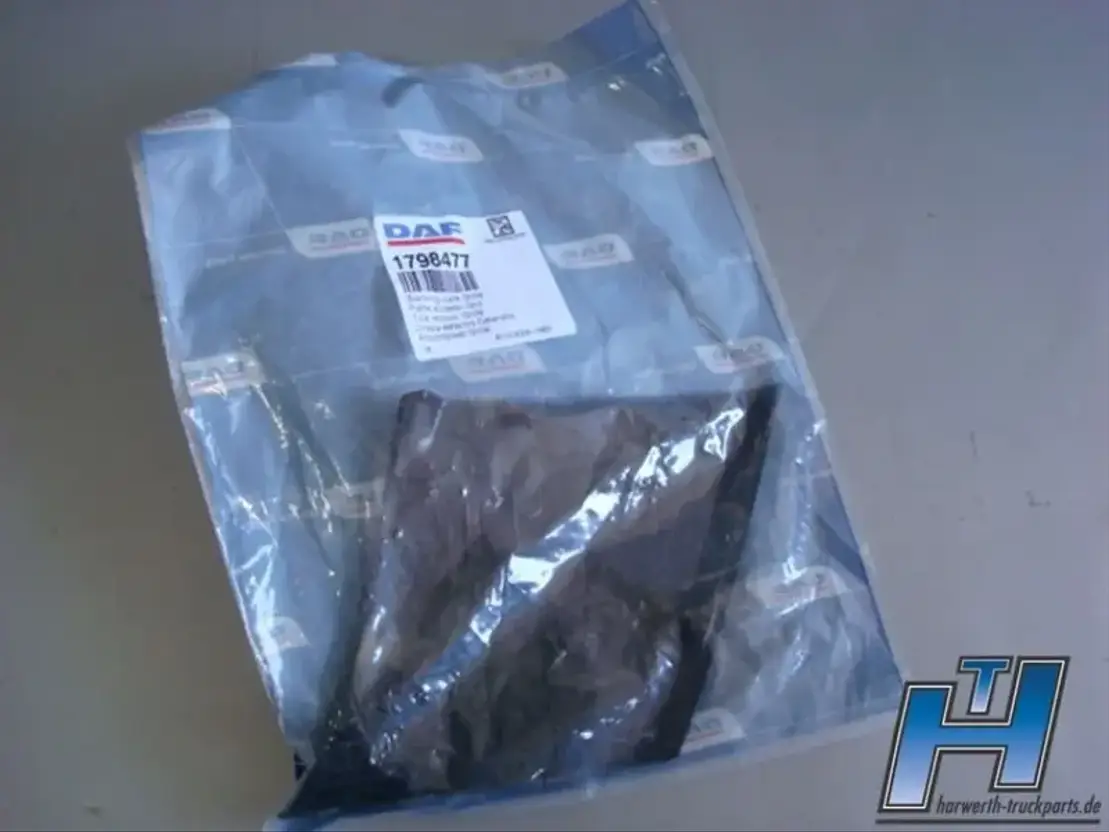DAF Abdeckplatte Abschleppöse RE 1798477 XF106